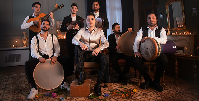 Emir Can İğrek... KIŞ VE AŞK ŞARKISI GELDİ; 'BOYLU BOYUNCA'