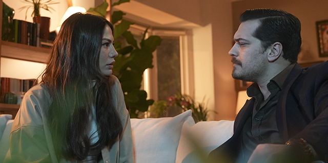 Eşref Rüya... EŞREF, RÜYA İÇİN HERKESİ KARŞINA ALIR!