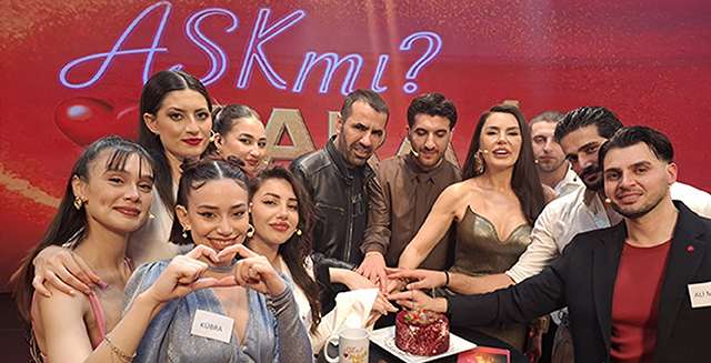 Aysu Baçeoğlu... 'AŞK MI PARA MI?' İLE GERİ DÖNDÜ!