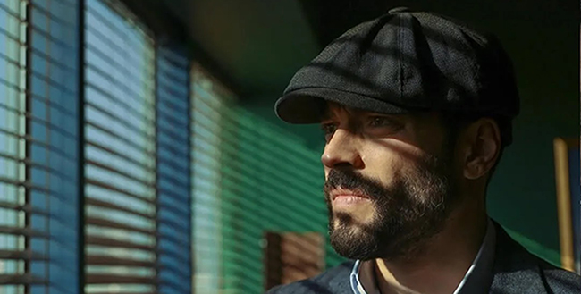 Akın Akınözü... ROLÜNE DUYGUSAL VEDA; 'BENDEN SANA VELİAHT OLDU MU ANNEM?'