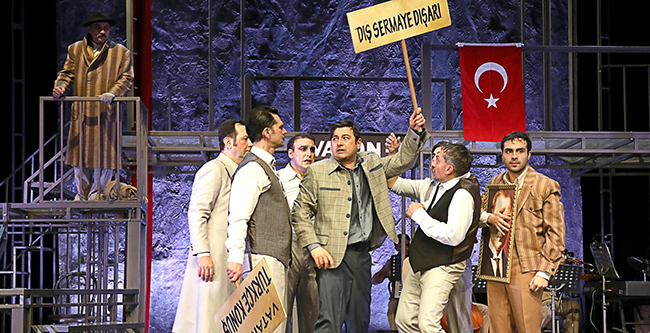 Gözlerim Kaparım Vazifemi Yaparım... BURSA SEYİRCİSİYLE BULUŞTU!