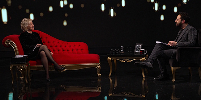 Berna Laçin... “HERKES AYNI YÜZ, AYNI İFADE”