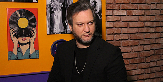 Erhan Güler... 'YALANCI ÇIKTIN'I YENİDEN YORUMLADI!