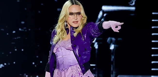 Madonna... TARİHİ KOSTÜMÜ KAYBOLDU, BULANA ÖDÜL VAR!