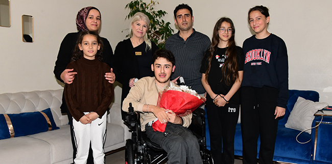 Dünyada İyilik Var Derneği... EN GÜZEL 23 NİSAN HEDİYESİ!