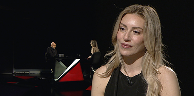 Sinem Kobal... 'KIZLAR KENAN'IN KÖŞELERİNİ YUMUŞATTI!'