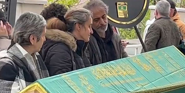 Ruhi Sarı... BABASINI KAYBETTİ!