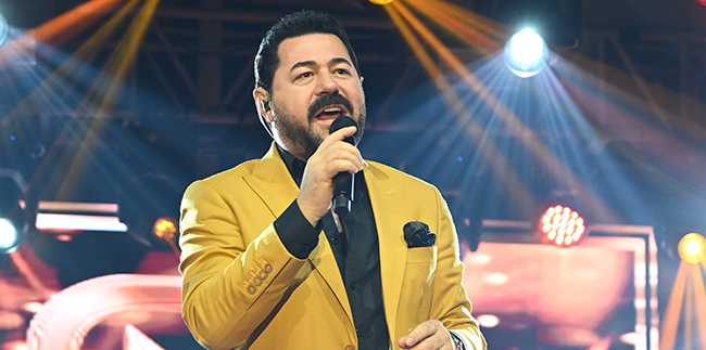 Serkan Kaya... KIBRIS’TA YOĞUN İLGİ; ŞIKLIĞIYLA GÖZ DOLDURDU!