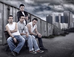 "Bohem"... TRANSEKSUEL'İN AŞKI SANSÜRE TAKILDI!