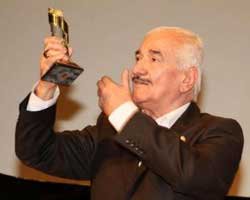 Sefa Önal... "ALTIN KARİYER" ÖDÜLÜ ALDI!