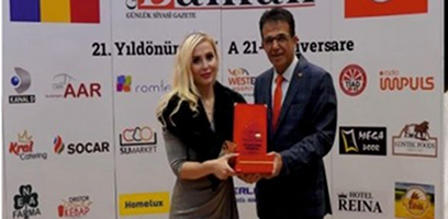 Sevgi Keskin Manisalı... TÜRK DÜNYASININ GÜÇLÜ SESİ ROMANYA’DA AYAKTA ALKIŞLANDI!