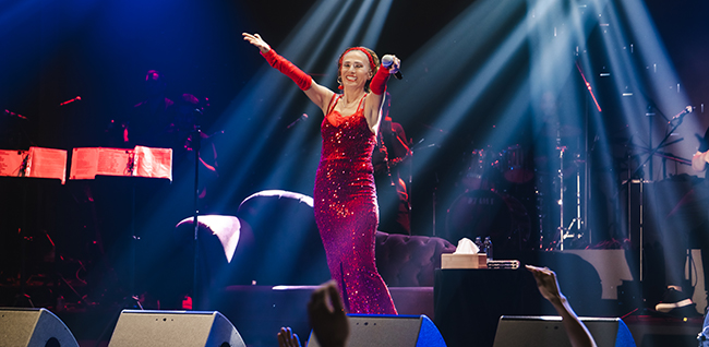 Yıldız Tilbe... “TEK YILDIZ BENİM“