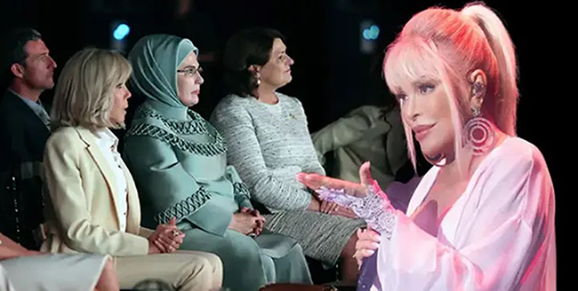 Ajda Pekkan... LİDER EŞLERİNE ÖZEL KONSER!