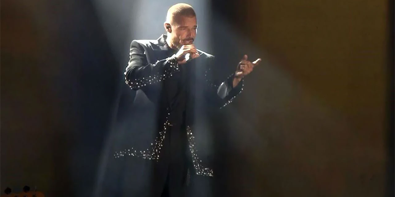 Ricky Martin... 15 YIL SONRA İSTANBULLULARLA BULUŞTU!