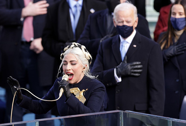 ladygaga-amerikanmarsi.jpg
