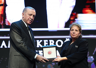 samisekeroglu-esi.jpg