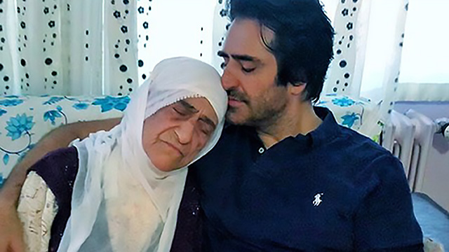 mahsun-kirmizigul-annesinin-alzheimer-oldugunu-acikladi-3.jpg