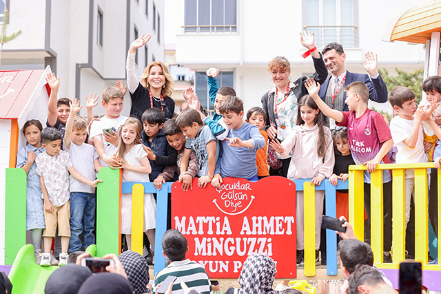 cocuklargulsundiye-ahmetminguzi2.jpg