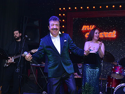ahmetselcukilkan-mycabaret.jpg