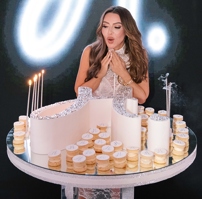 hadise-tanitim2.jpg