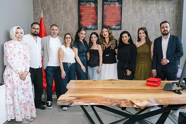 hadise-ozelcocuklar3.jpg