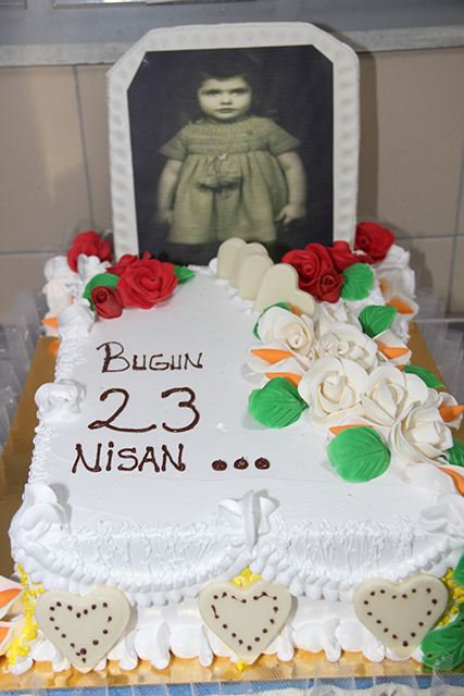 candanercetin_23nisan_pasta.jpg candanercetin_23nisan_pasta.jpg