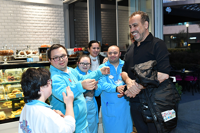 haluklevent_tebessumcafe.jpg haluklevent_tebessumcafe.jpg