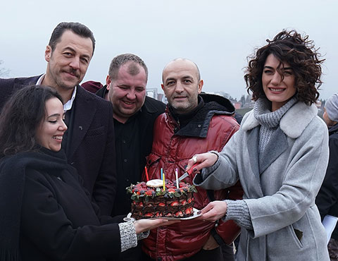 handesubasi_dogumgunu.jpg handesubasi_dogumgunu.jpg