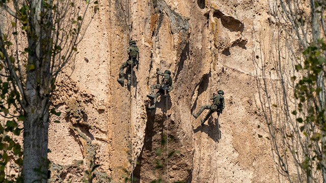 savasci_tirmanma.jpg savasci_tirmanma.jpg