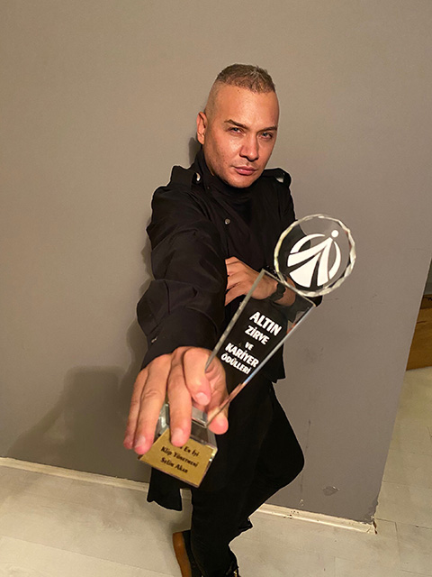 selim-akar-odul-foto.jpg selim-akar-odul-foto.jpg