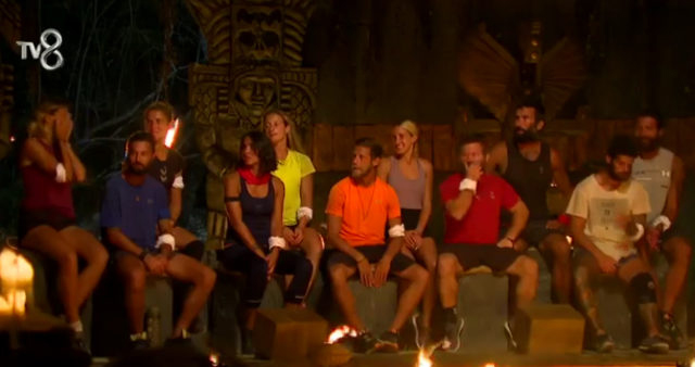 survivor2019_beyaztakim.jpg
