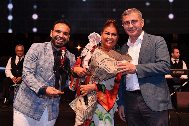 yeliz_uskudar.gif yeliz_uskudar.gif