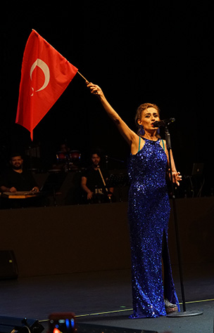 yildiztilbe_istiklalmarsi1.jpg yildiztilbe_istiklalmarsi1.jpg