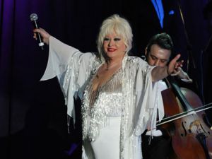 DEVLER SAHNESİNDE MUAZZEZ ABACI "Gençliğe Veda" ve "Vurgun"