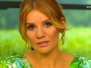 ALİ ÖZBİR'DEN, EŞİ ESRA EROL'A SÜRPRİZ VTR