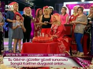 Songül Karlı... CANLI YAYINDA KINA YAKTI...